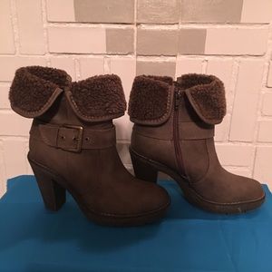 Brown Boots with Fur Lining